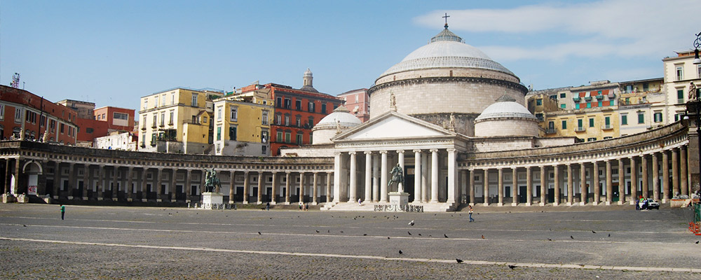 piazza-del-plebiscito-naples-image-article