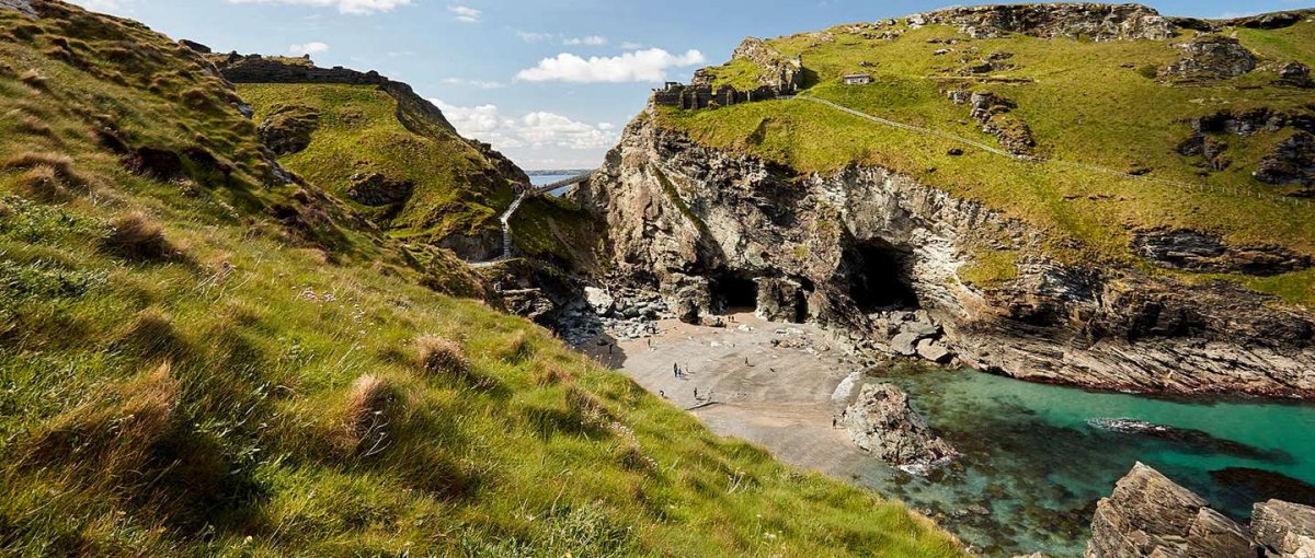 tintagel-ruins-landscape