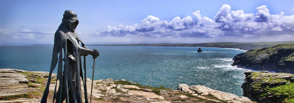 tintagel-king-arthur-sculpture1