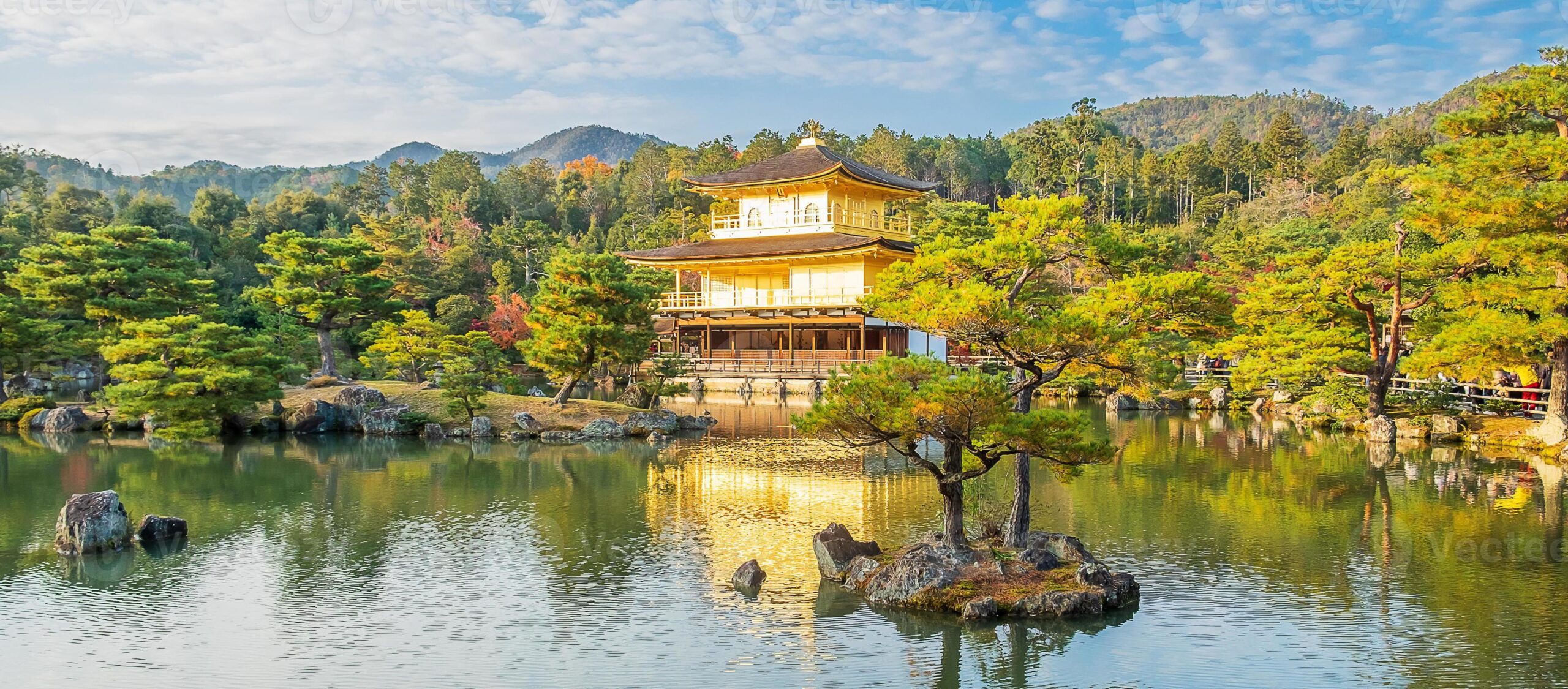 beautiful-of-kinkakuji-temple